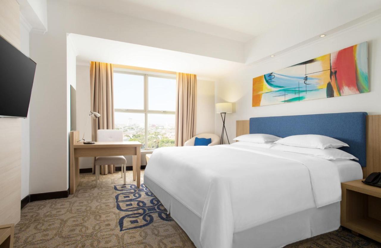 Four Points By Sheraton Makassar Exterior photo