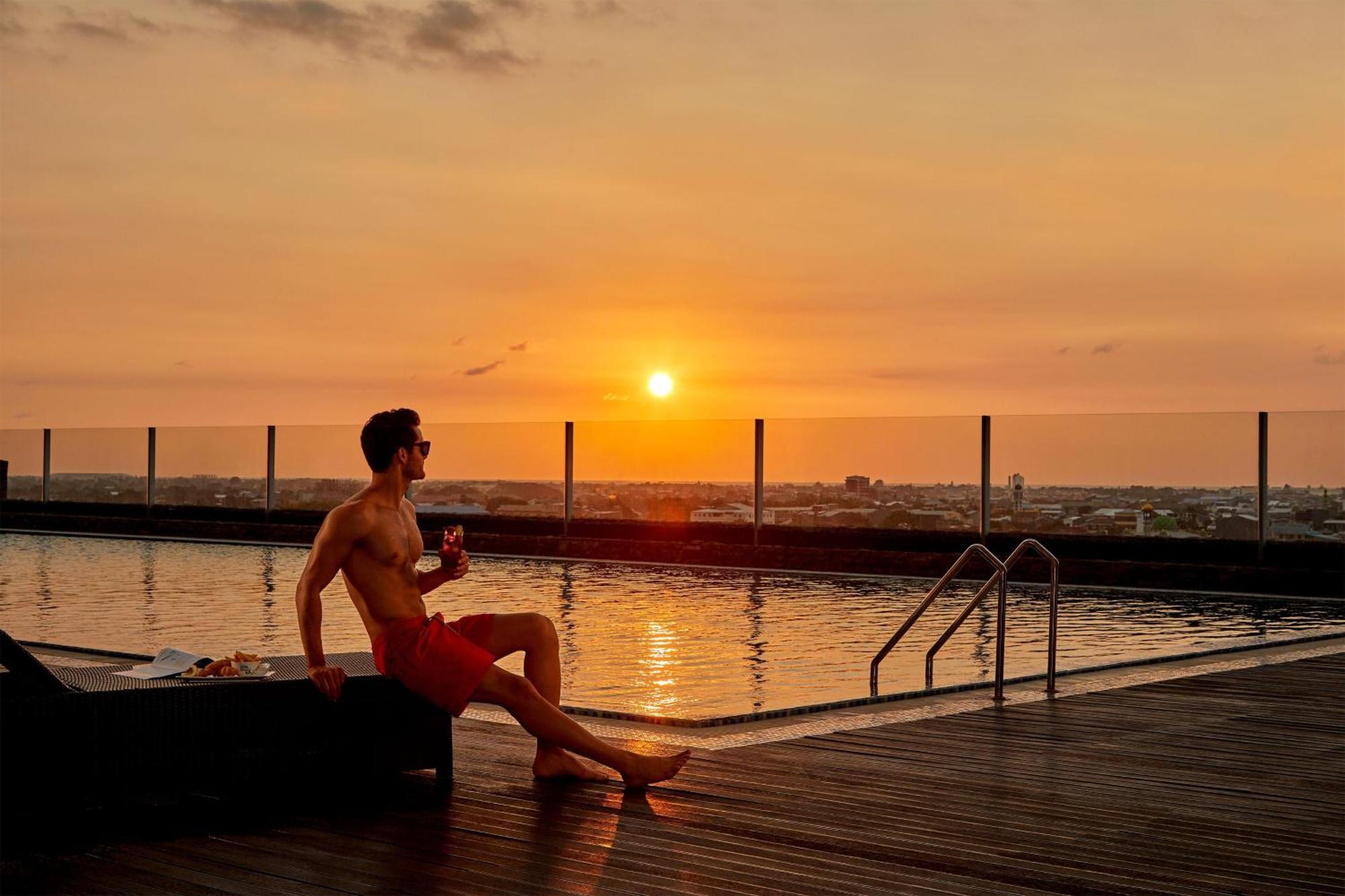 Four Points By Sheraton Makassar Exterior photo