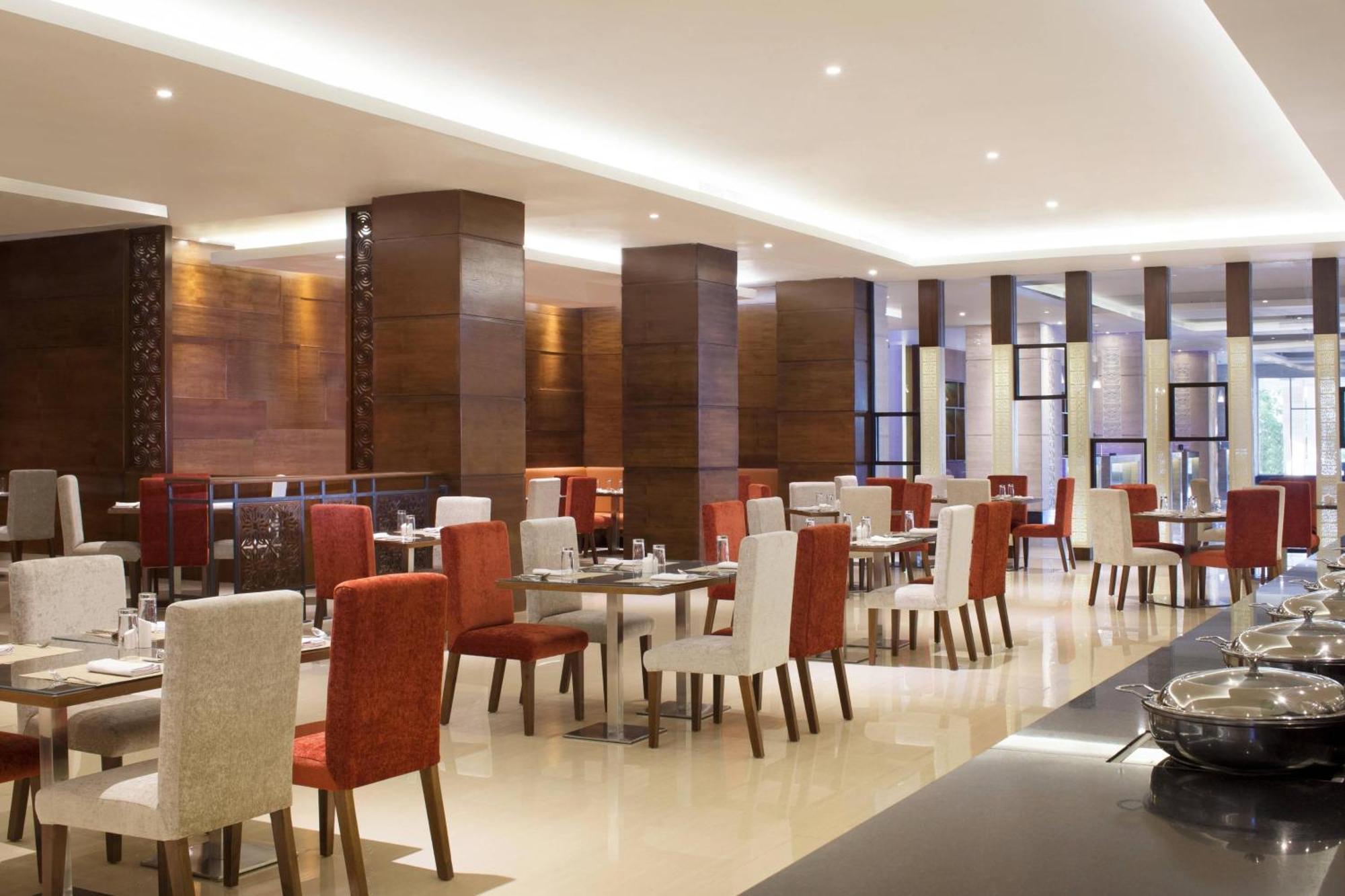 Four Points By Sheraton Makassar Exterior photo