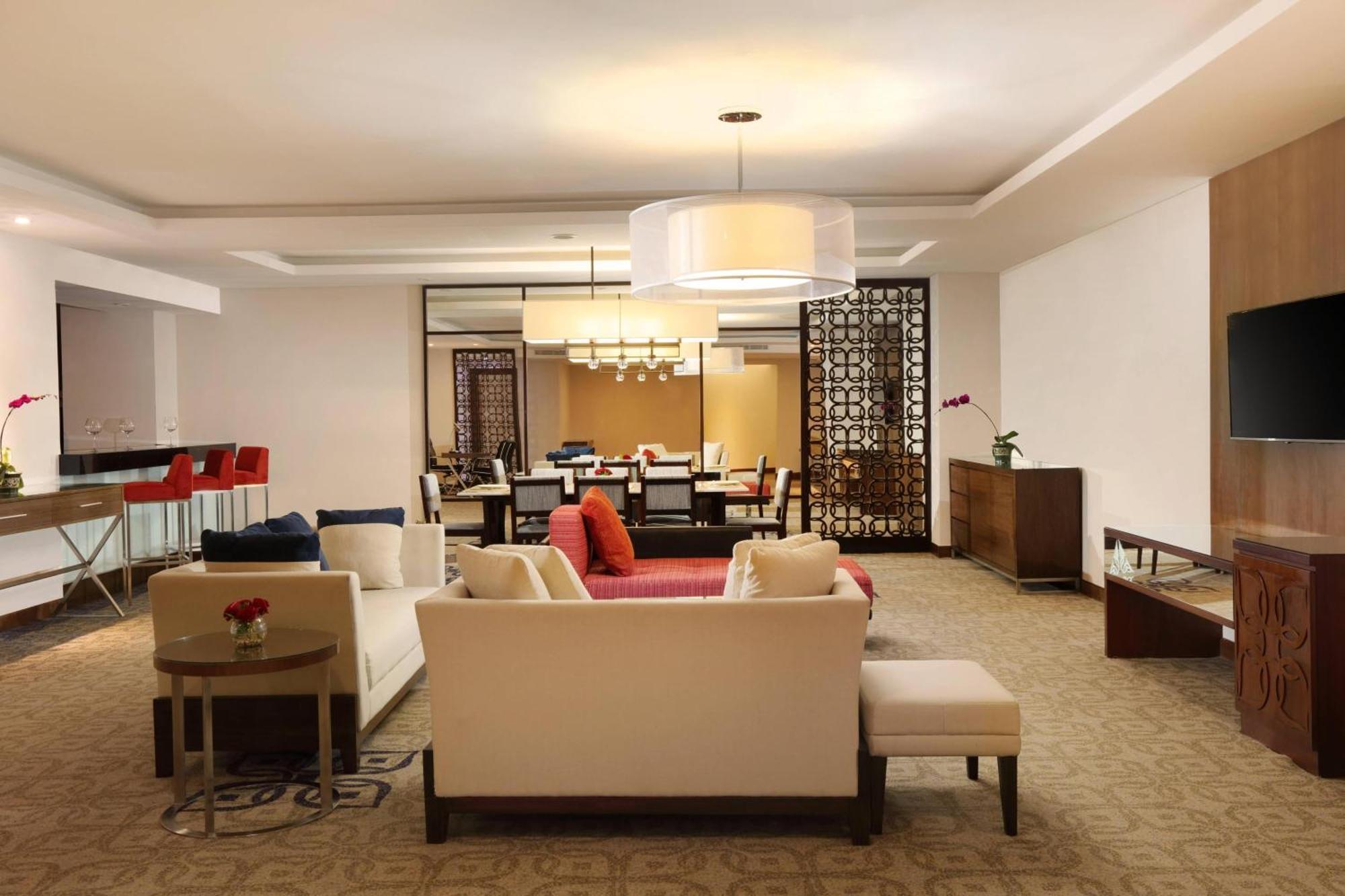 Four Points By Sheraton Makassar Exterior photo