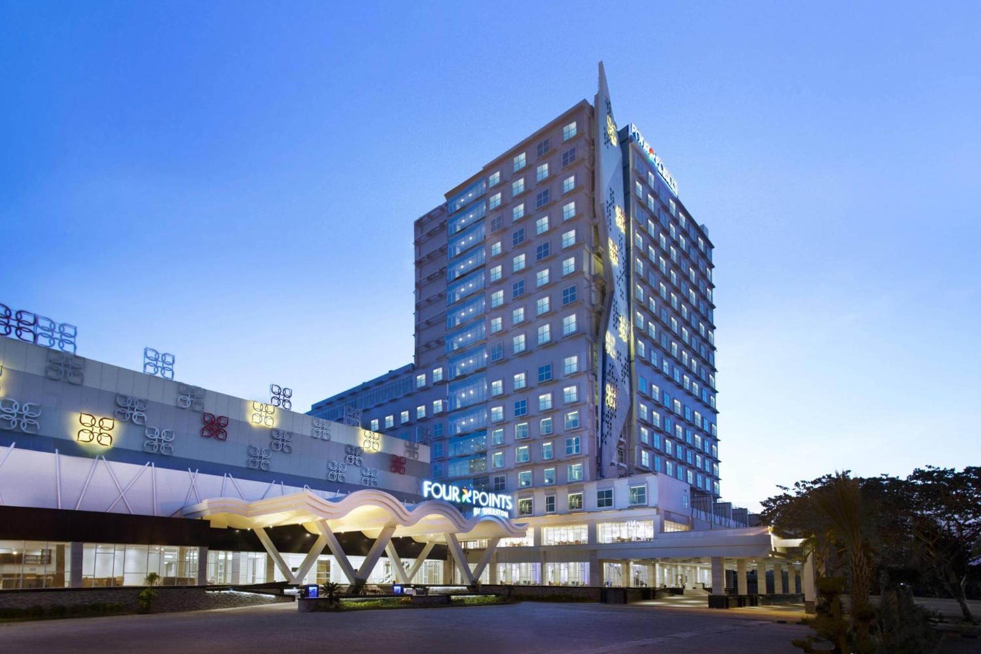 Four Points By Sheraton Makassar Exterior photo